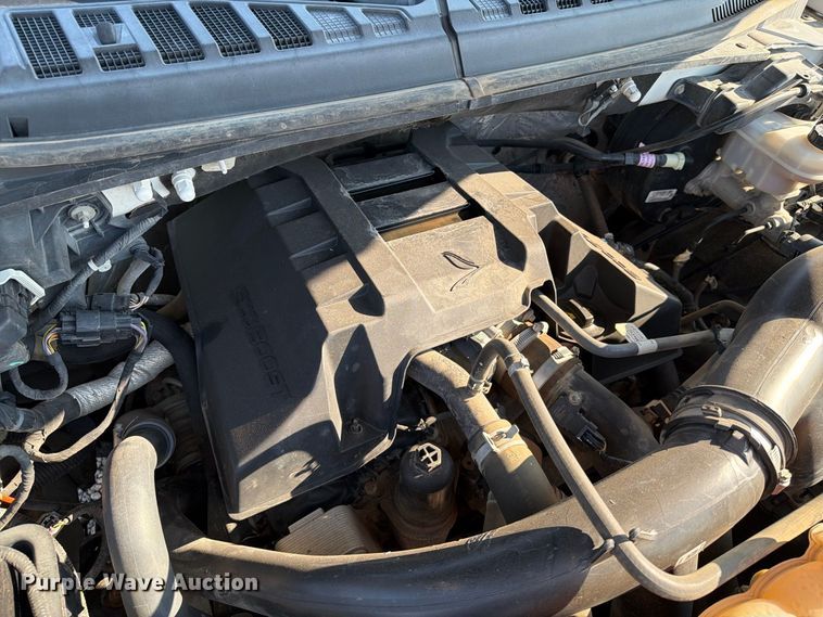 image for item FT6676 2017 Ford F150 Crew Cab pickup truck