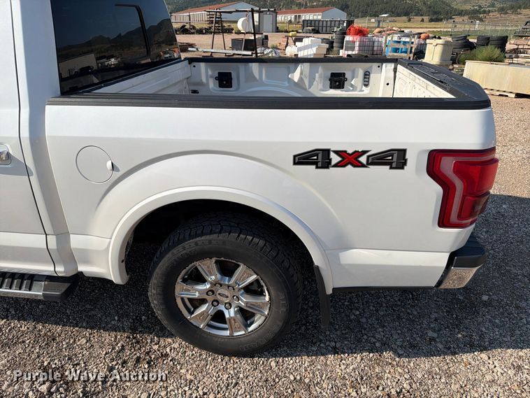 image for item FT6677 2016 Ford F150 Crew Cab pickup truck