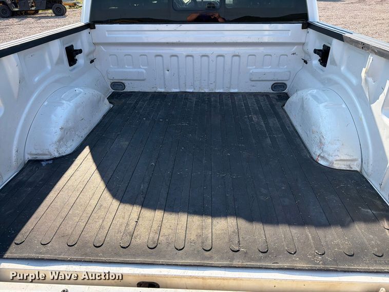image for item FT6677 2016 Ford F150 Crew Cab pickup truck