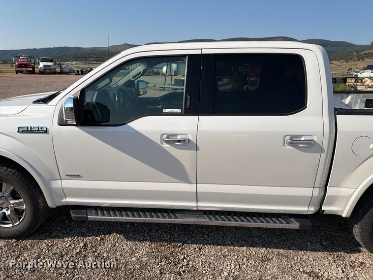 image for item FT6677 2016 Ford F150 Crew Cab pickup truck