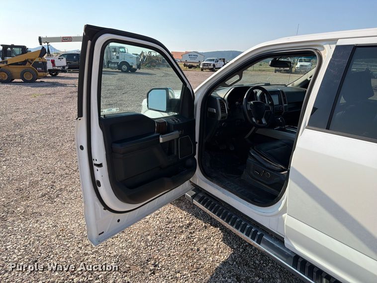 image for item FT6677 2016 Ford F150 Crew Cab pickup truck