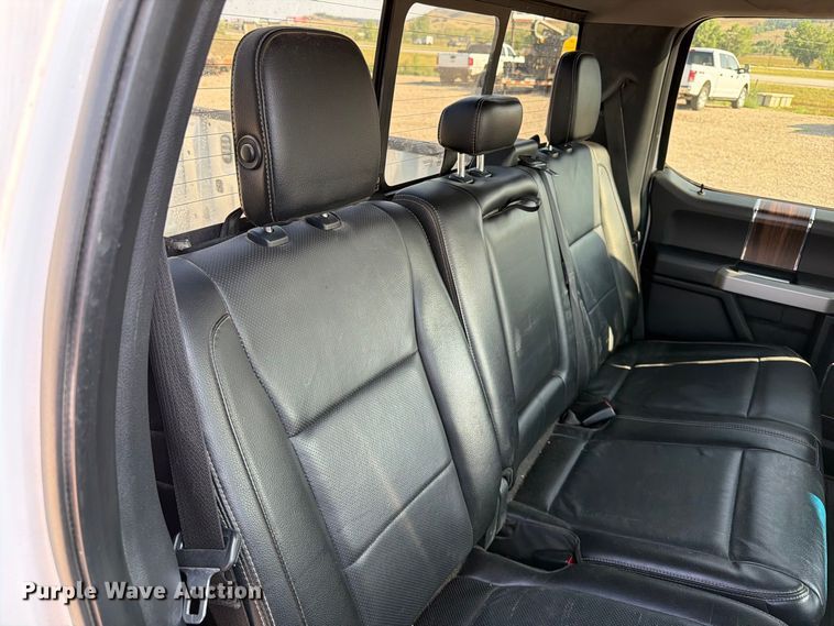 image for item FT6677 2016 Ford F150 Crew Cab pickup truck