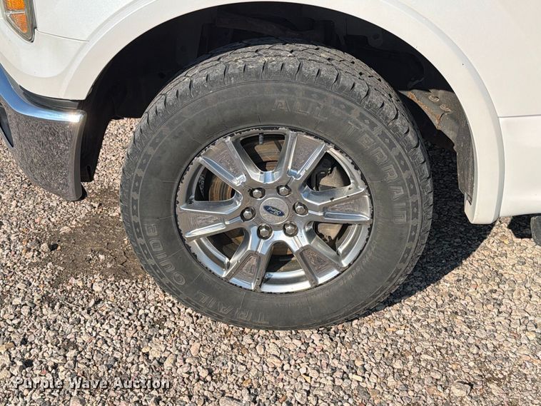 image for item FT6677 2016 Ford F150 Crew Cab pickup truck