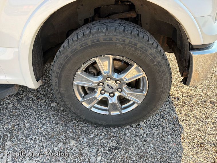image for item FT6677 2016 Ford F150 Crew Cab pickup truck