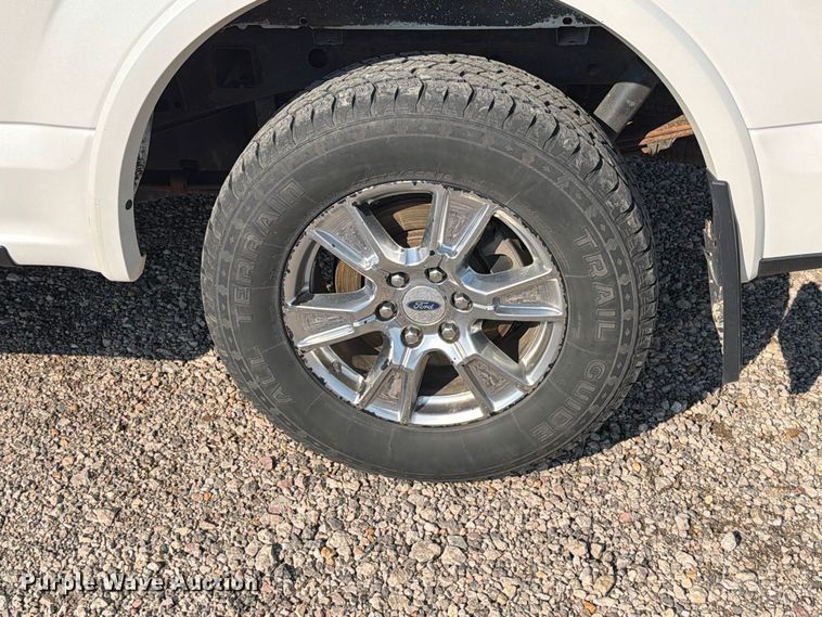 image for item FT6677 2016 Ford F150 Crew Cab pickup truck