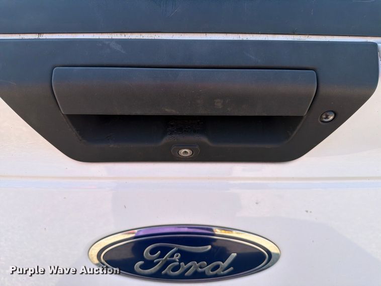 image for item FT6678 2017 Ford F150 Crew Cab pickup truck