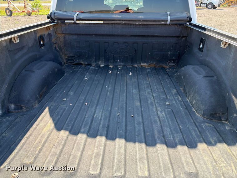 image for item FT6678 2017 Ford F150 Crew Cab pickup truck