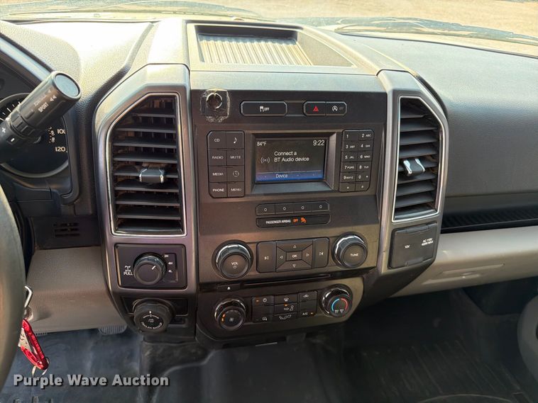image for item FT6678 2017 Ford F150 Crew Cab pickup truck