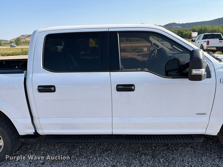 image for item FT6678 2017 Ford F150 Crew Cab pickup truck