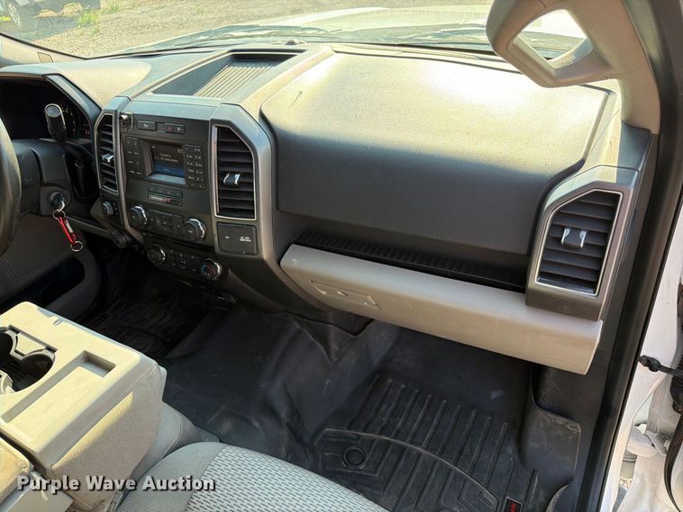 image for item FT6678 2017 Ford F150 Crew Cab pickup truck