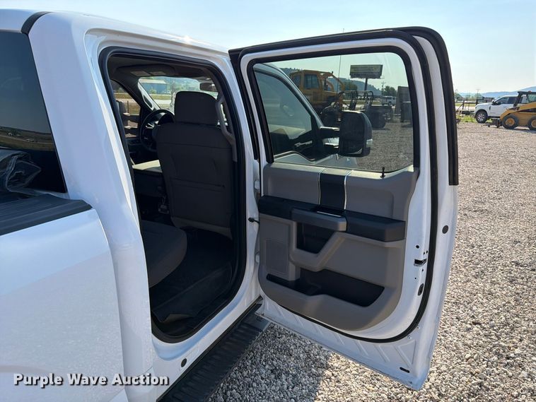 image for item FT6678 2017 Ford F150 Crew Cab pickup truck