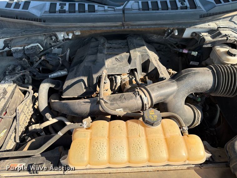 image for item FT6678 2017 Ford F150 Crew Cab pickup truck