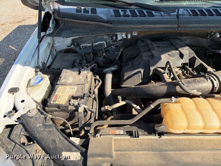 image for item FT6678 2017 Ford F150 Crew Cab pickup truck
