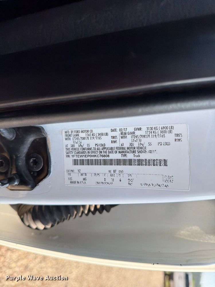 image for item FT6678 2017 Ford F150 Crew Cab pickup truck