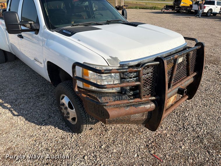 image for item FT6681 2013 Chevrolet Silverado 3500HD Crew Cab pickup truck