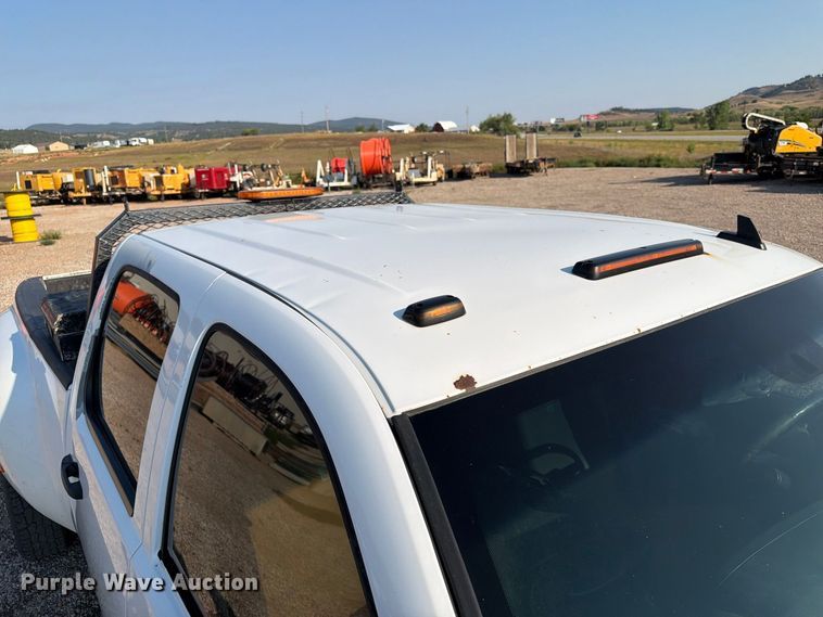 image for item FT6681 2013 Chevrolet Silverado 3500HD Crew Cab pickup truck