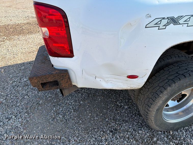 image for item FT6681 2013 Chevrolet Silverado 3500HD Crew Cab pickup truck