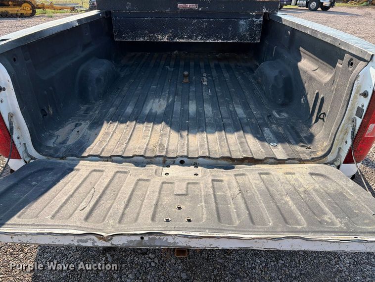 image for item FT6681 2013 Chevrolet Silverado 3500HD Crew Cab pickup truck