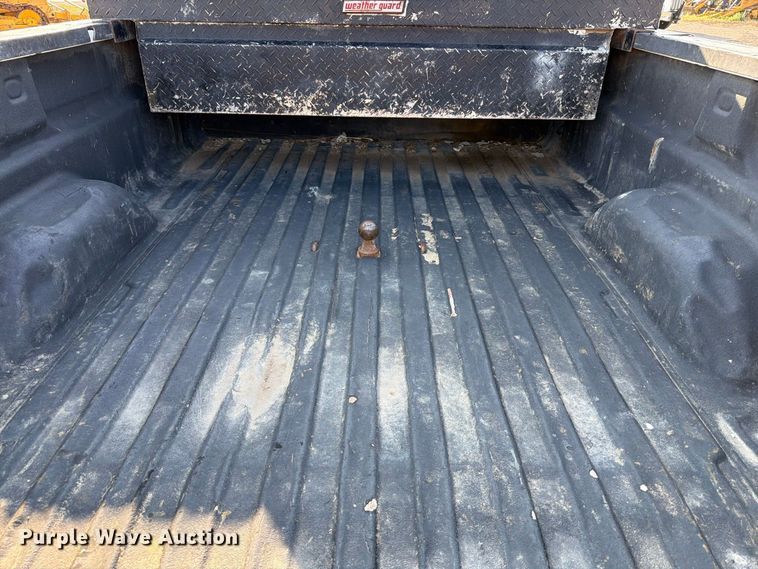 image for item FT6681 2013 Chevrolet Silverado 3500HD Crew Cab pickup truck