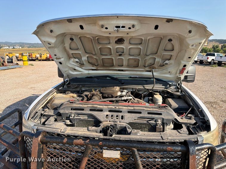 image for item FT6681 2013 Chevrolet Silverado 3500HD Crew Cab pickup truck