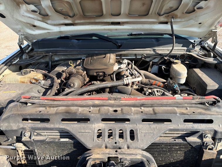 image for item FT6681 2013 Chevrolet Silverado 3500HD Crew Cab pickup truck