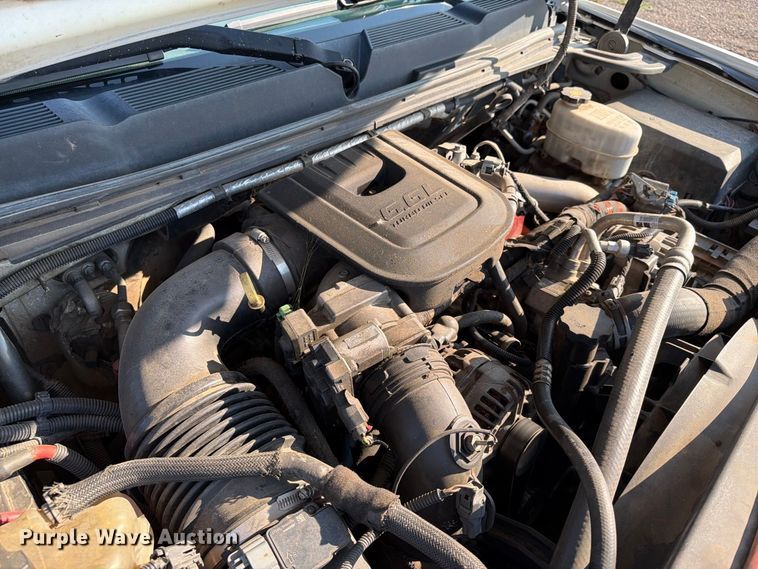 image for item FT6681 2013 Chevrolet Silverado 3500HD Crew Cab pickup truck