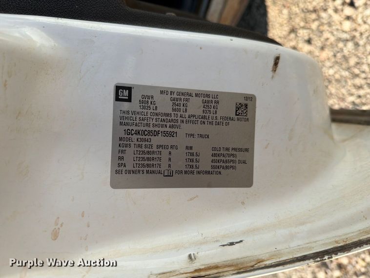 image for item FT6681 2013 Chevrolet Silverado 3500HD Crew Cab pickup truck