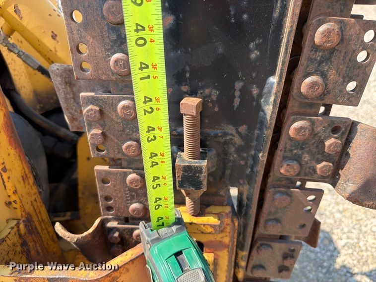 image for item FT6684 1995 Vermeer LM42 trencher