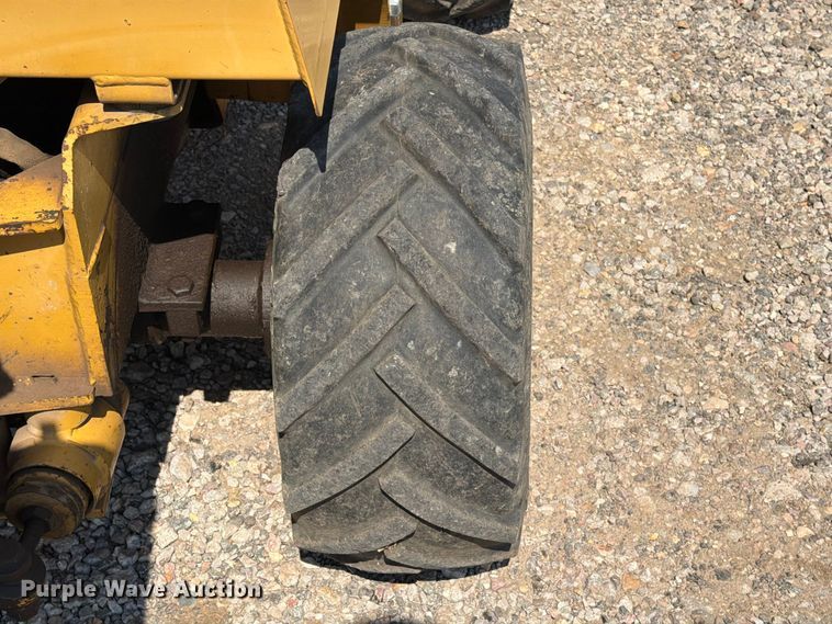 image for item FT6684 1995 Vermeer LM42 trencher
