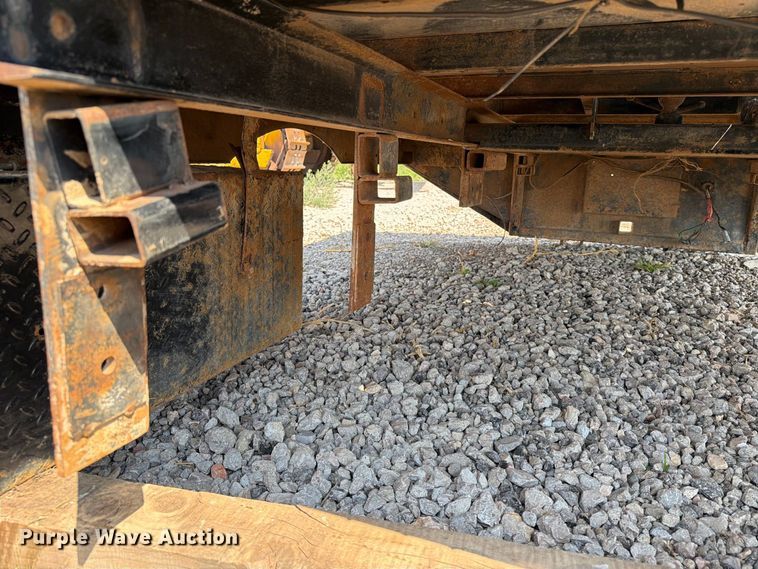 image for item FT6685 Bradford Built pickup truck flatbed
