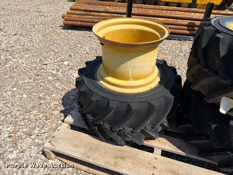 image for item FT6686 Tires and wheels