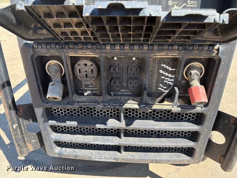 image for item FT6688 Miller Bobcat 250 welder/generator