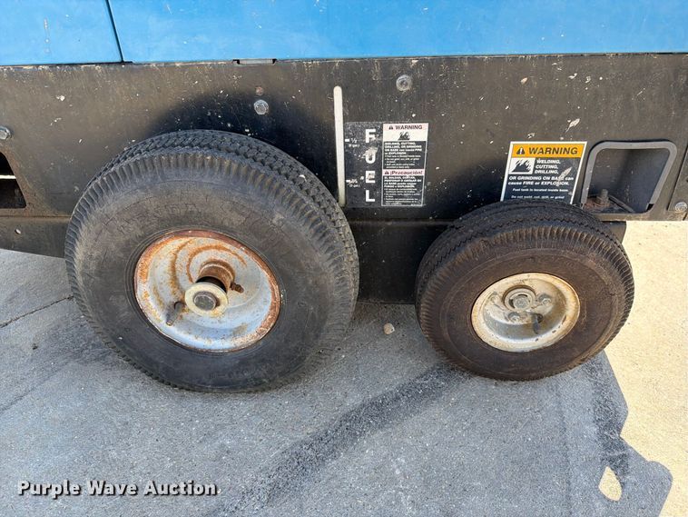 image for item FT6688 Miller Bobcat 250 welder/generator