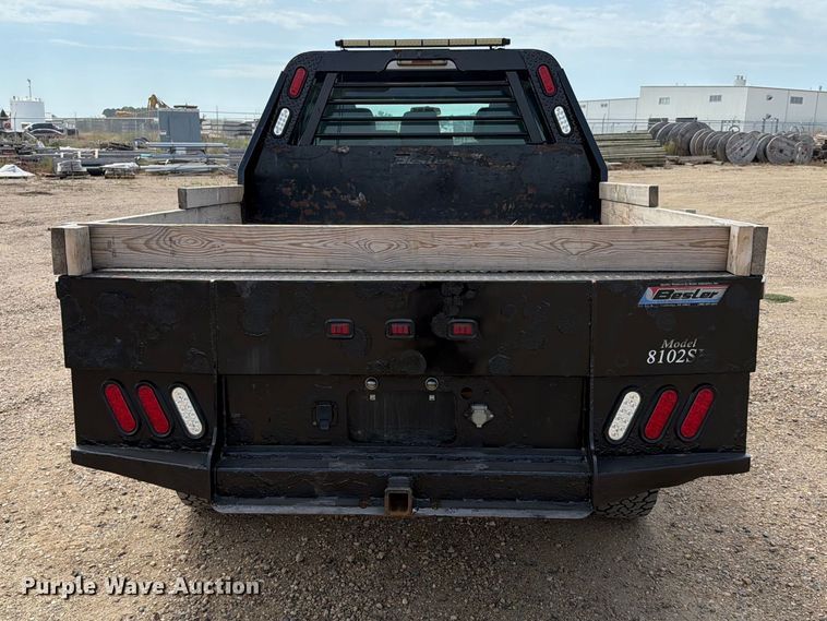 image for item FT6691 2015 Ford F250 Super Duty Crew Cab flatbed pickup truck
