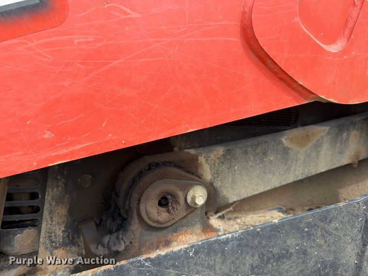 image for item FU4586 2019 Kubota SVL95-2S tracked skid steer loader