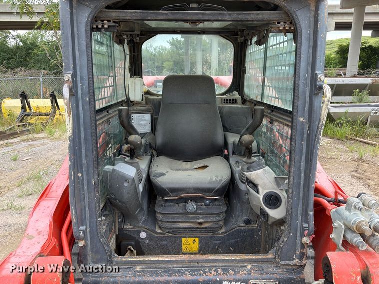 image for item FU4586 2019 Kubota SVL95-2S tracked skid steer loader
