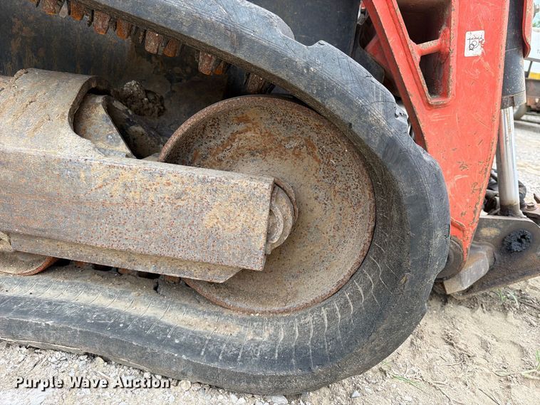 image for item FU4586 2019 Kubota SVL95-2S tracked skid steer loader