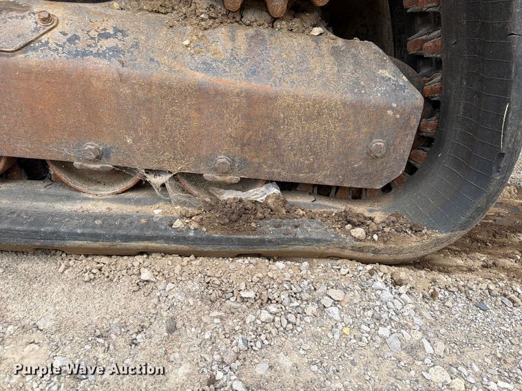 image for item FU4586 2019 Kubota SVL95-2S tracked skid steer loader