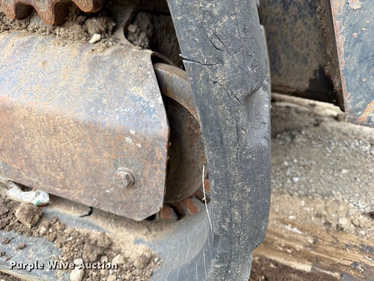 image for item FU4586 2019 Kubota SVL95-2S tracked skid steer loader