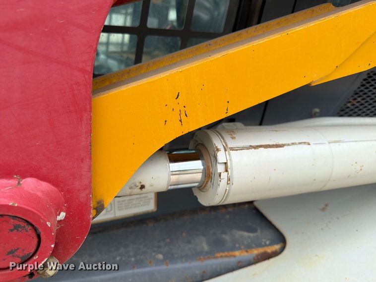 image for item FU4587 2014 Takeuchi TL12 tracked skid steer loader