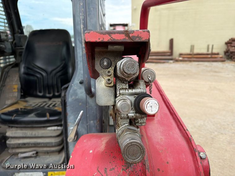 image for item FU4587 2014 Takeuchi TL12 tracked skid steer loader