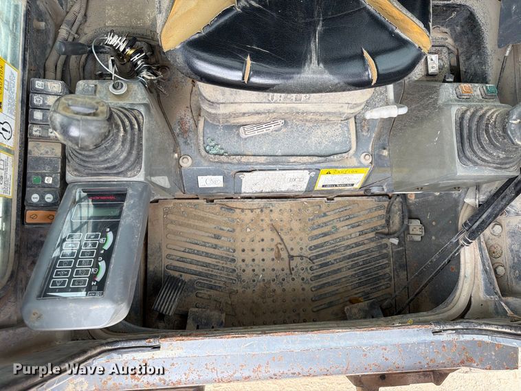image for item FU4587 2014 Takeuchi TL12 tracked skid steer loader