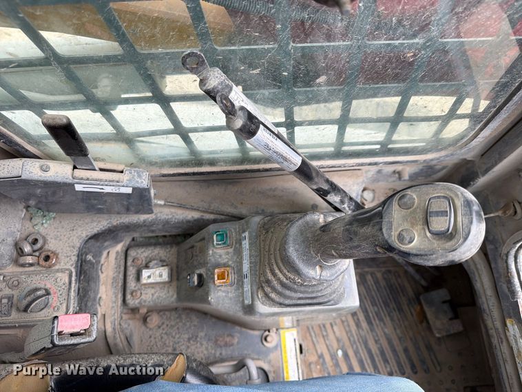 image for item FU4587 2014 Takeuchi TL12 tracked skid steer loader