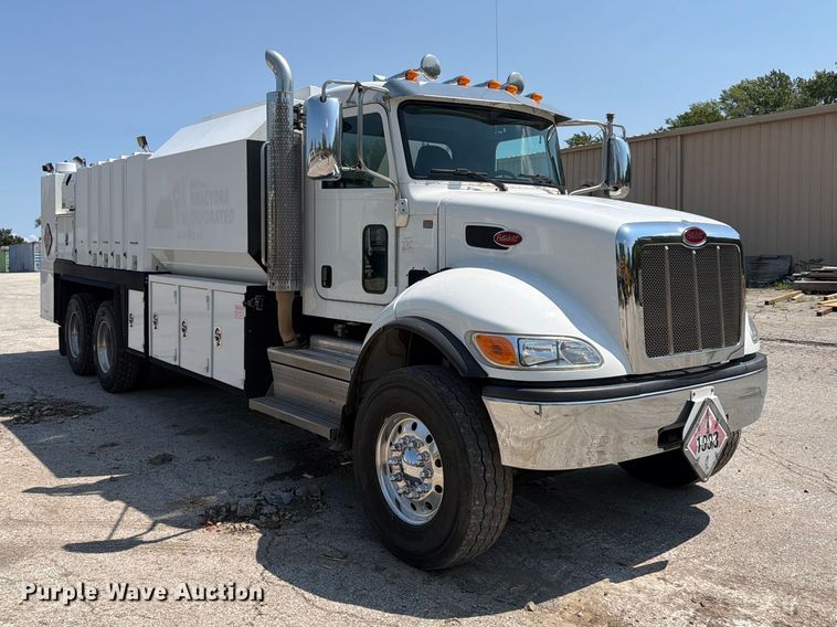 image for item FU4588 2019 Peterbilt 348 fuel and lube truck