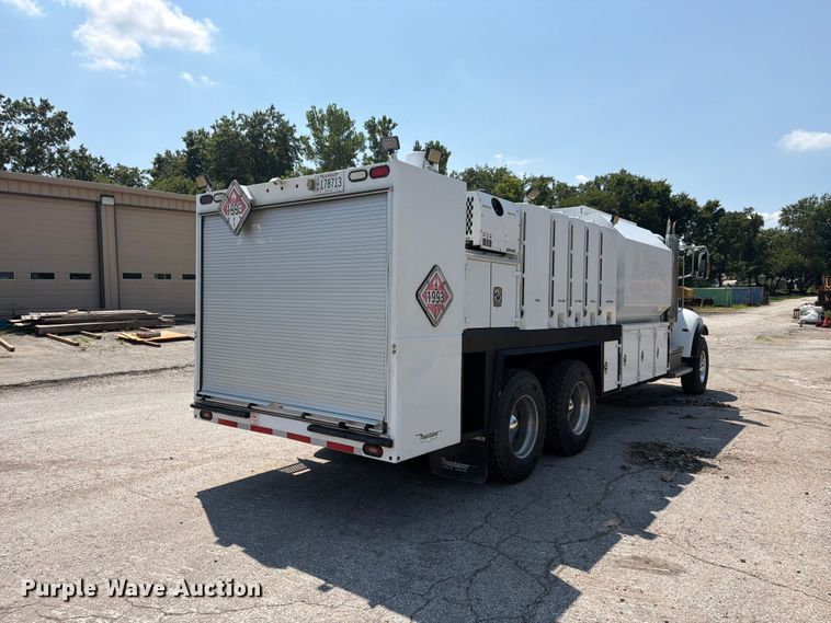 image for item FU4588 2019 Peterbilt 348 fuel and lube truck