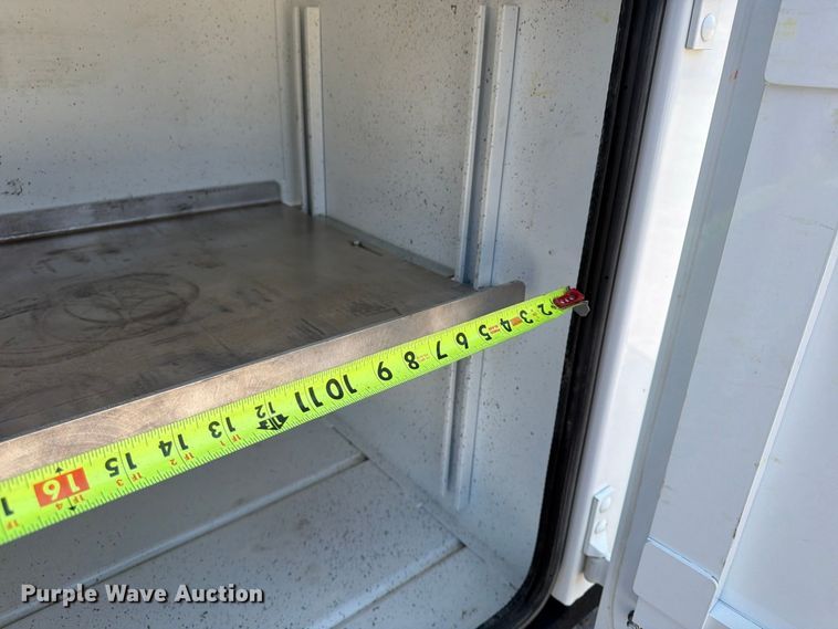 image for item FU4588 2019 Peterbilt 348 fuel and lube truck
