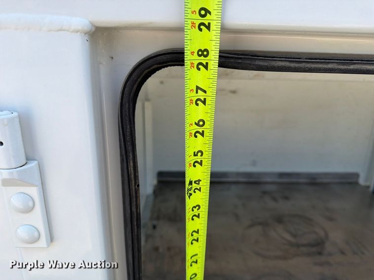 image for item FU4588 2019 Peterbilt 348 fuel and lube truck