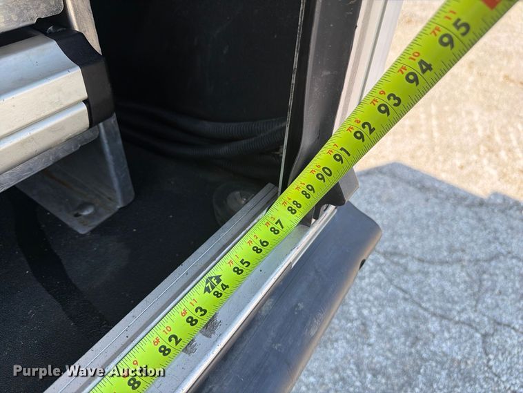 image for item FU4588 2019 Peterbilt 348 fuel and lube truck
