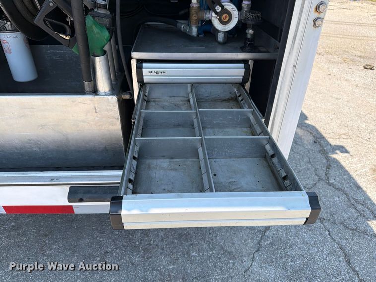 image for item FU4588 2019 Peterbilt 348 fuel and lube truck