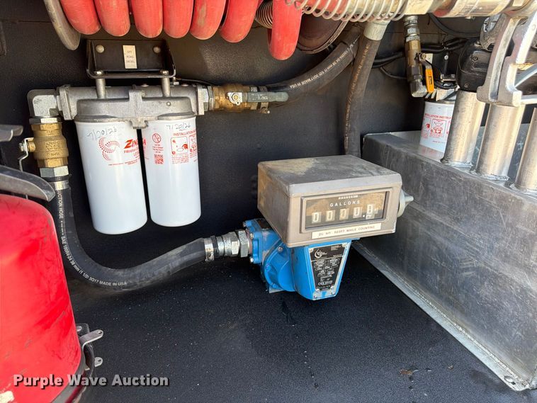 image for item FU4588 2019 Peterbilt 348 fuel and lube truck